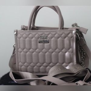 Steve Madden hand bag.